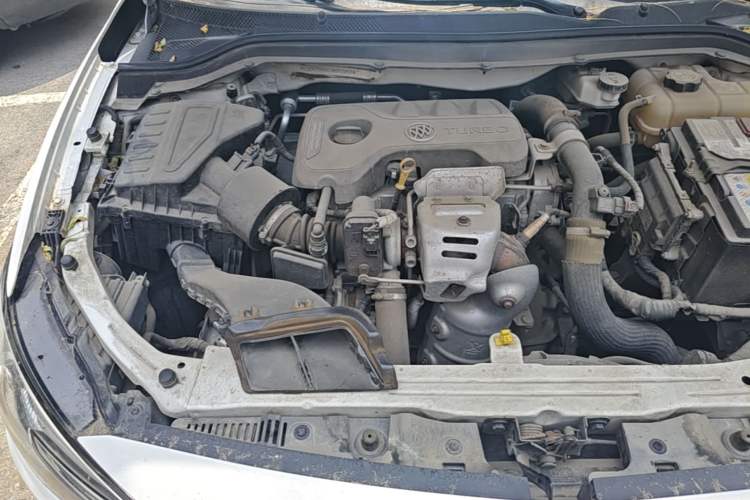 Used Buick GT 2018 15T Manual Entry-Level Version China V Standard Engine Bay Right