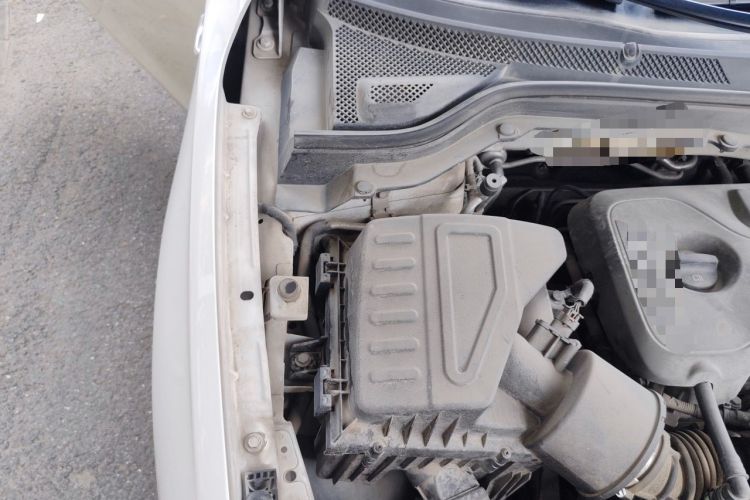 Used Buick GT 2018 15T Dual-Clutch Elite Model China V Standard Engine Bay Right