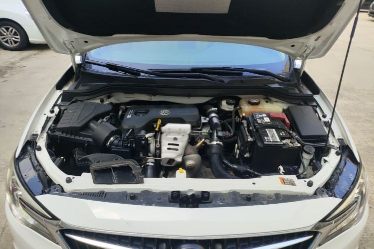 Used Buick GT 2018 15T Dual-Clutch Elite Model China V Standard Engine Bay
