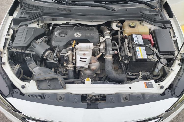Used Buick GT 2018 15T Dual-Clutch Elite Model China V Standard Engine Bay
