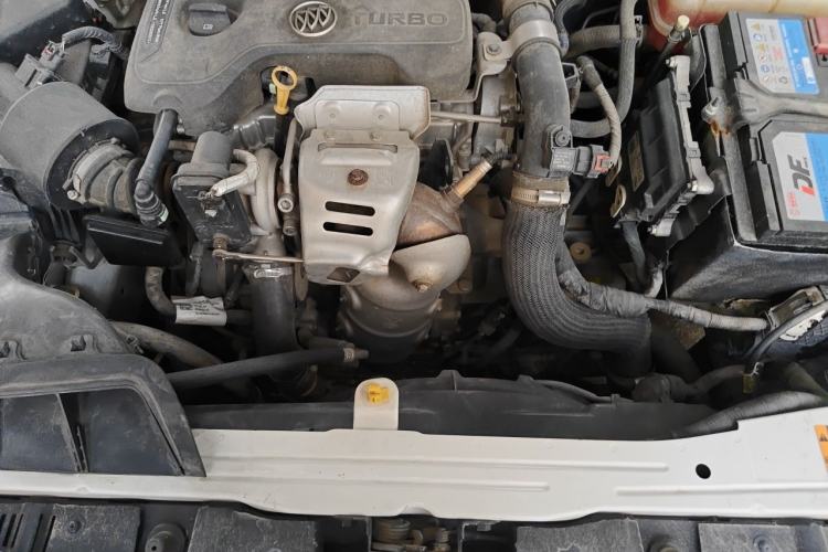 Used Buick GT 2018 15T Dual-Clutch Elite Model China V Standard Engine Bay