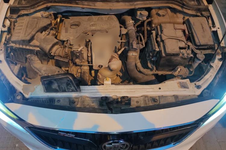 Used Buick GT 2018 15T Dual-Clutch Elite Model China V Standard Engine Bay