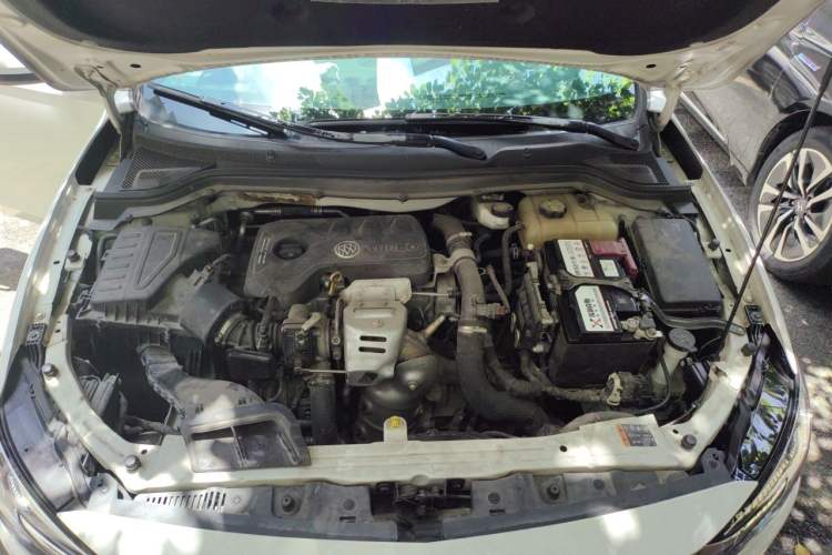 Used Buick GT 2018 15T Dual-Clutch Elite Model China V Standard Engine Bay
