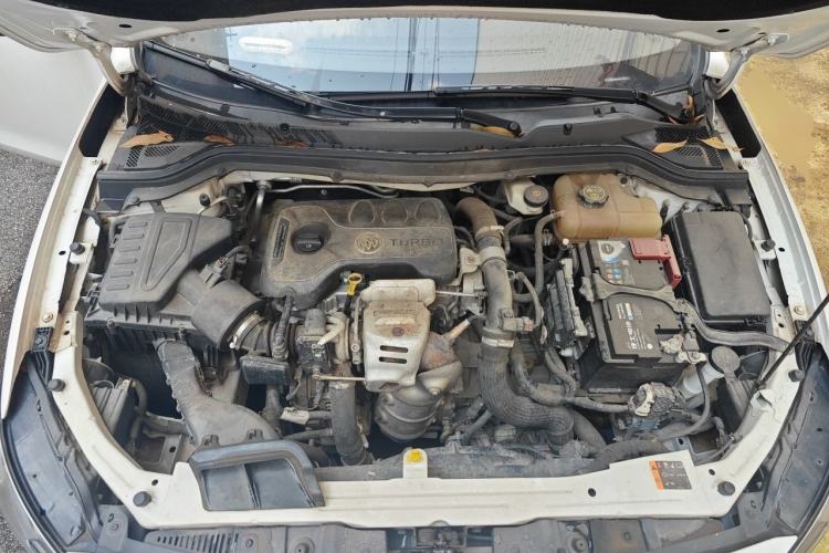 Used Buick GT 2018 15T Dual-Clutch Elite Model China V Standard Engine Bay
