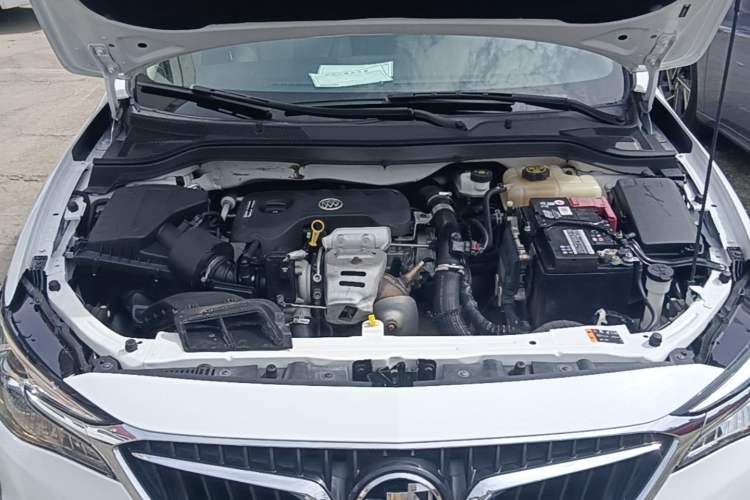 Used Buick GT 2018 15T Dual-Clutch Elite Model China V Standard Engine Bay