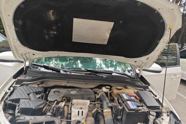 Used Buick GT 2018 18T Automatic Elite Model Engine Bay