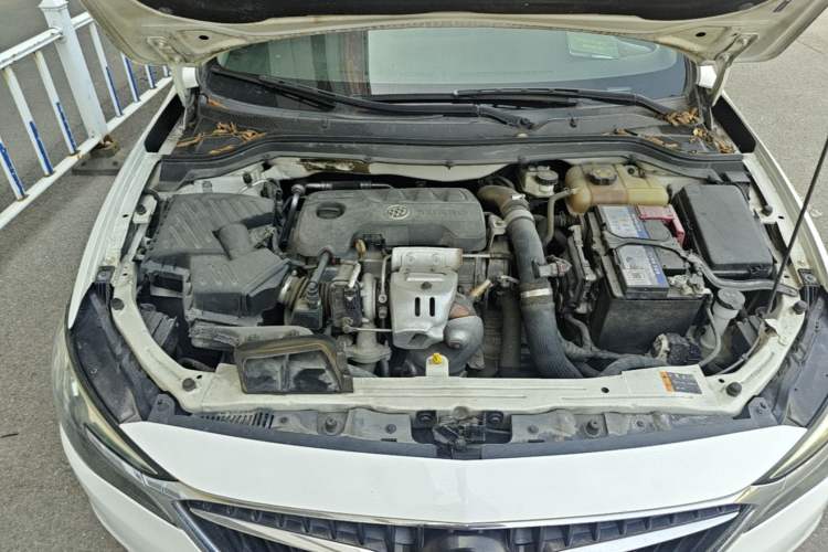 Used Buick GT 2018 18T Automatic Elite Model Engine Bay