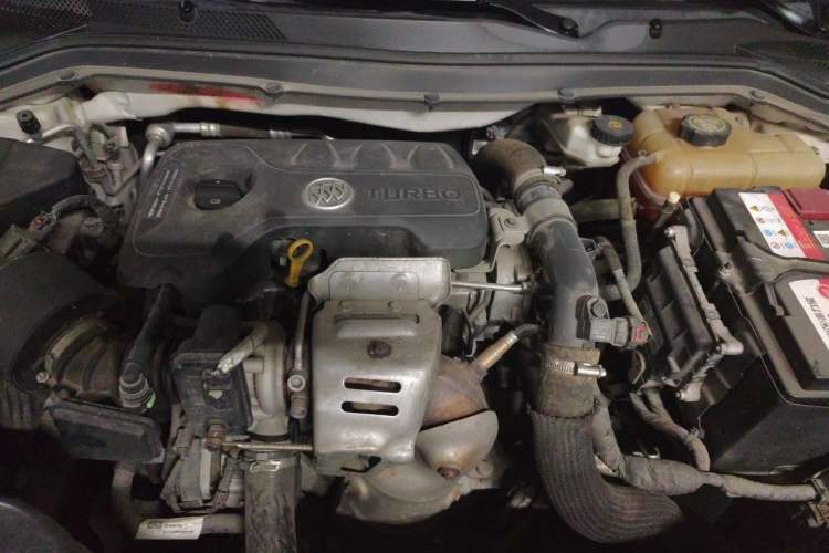 Used Buick GT 2018 15T Dual-Clutch Elite Model China V Standard Engine Bay