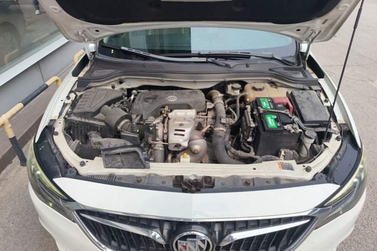 Used Buick GT 2018 15T Dual-Clutch Elite Model China V Standard Engine Bay