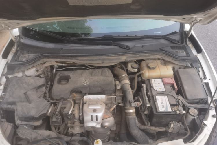 Used Buick GT 2018 18T Automatic Elite Model Engine Bay
