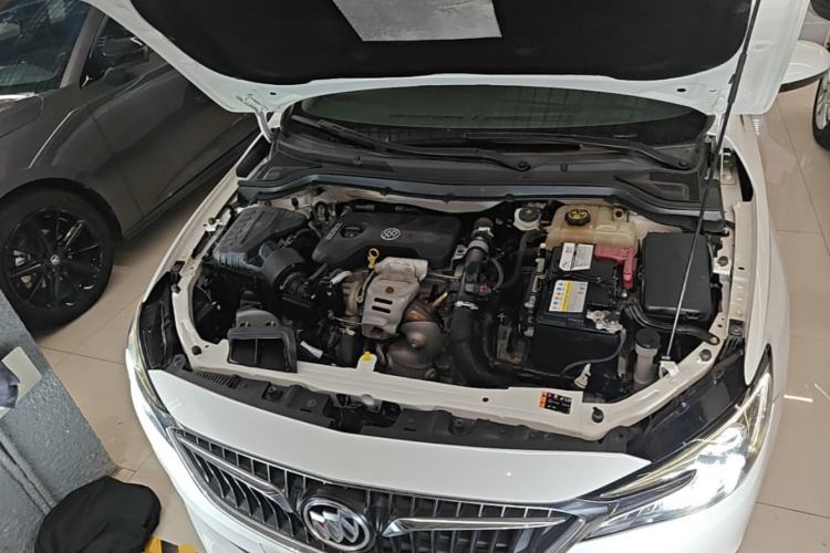 Used Buick GT 2018 15T Dual-Clutch Elite Model China V Standard Engine Bay