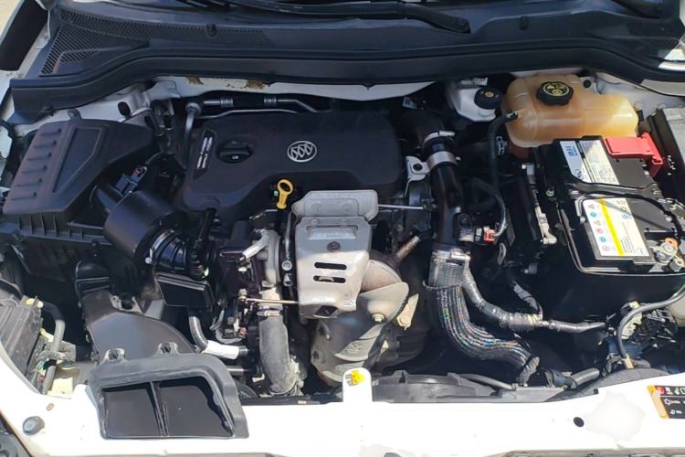 Used Buick GT 2018 15T Manual Elite Version China V Standard Engine Bay