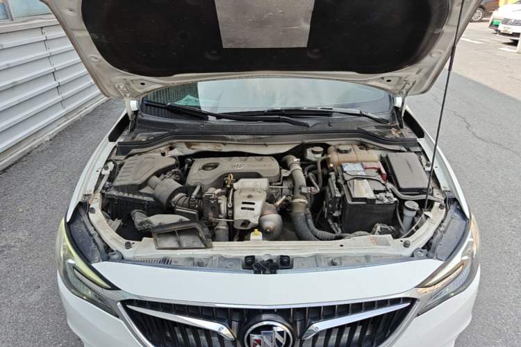 Used Buick GT 2018 15T Dual-Clutch Elite Model China V Standard Engine Bay