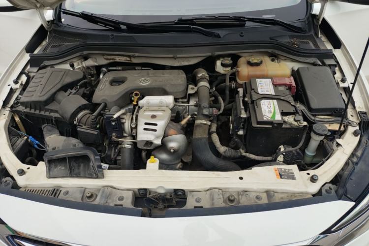 Used Buick GT 2018 15T Manual Entry-Level Version China V Standard Engine Bay