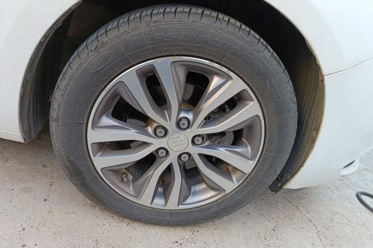 Used Buick GT 2018 18T Automatic Elite Model Exterior 1