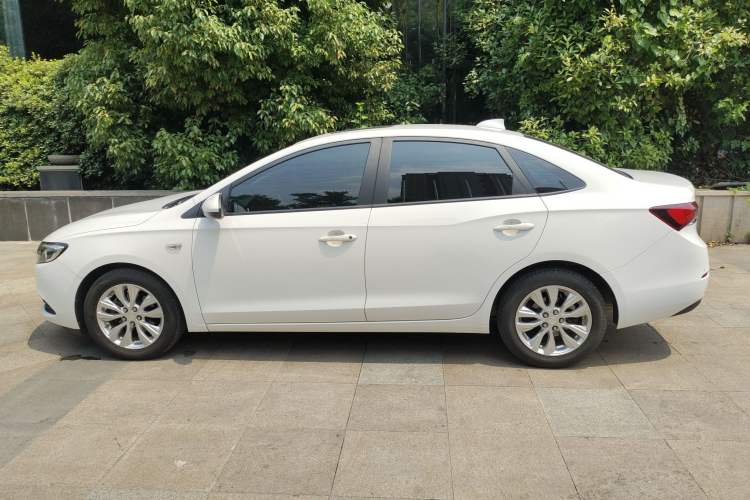 Used Buick GT 2018 15T Manual Elite Version China V Standard Exterior 2