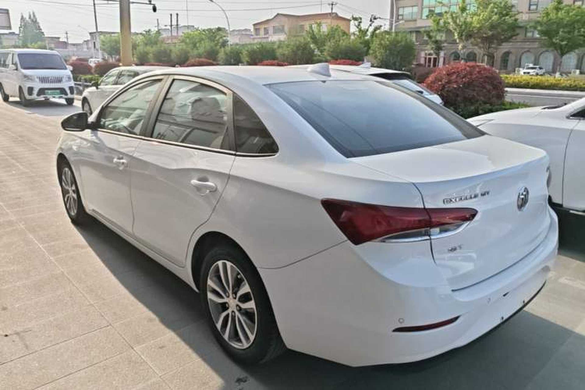 Used Buick GT 2018 18T Automatic Elite Model Exterior 2