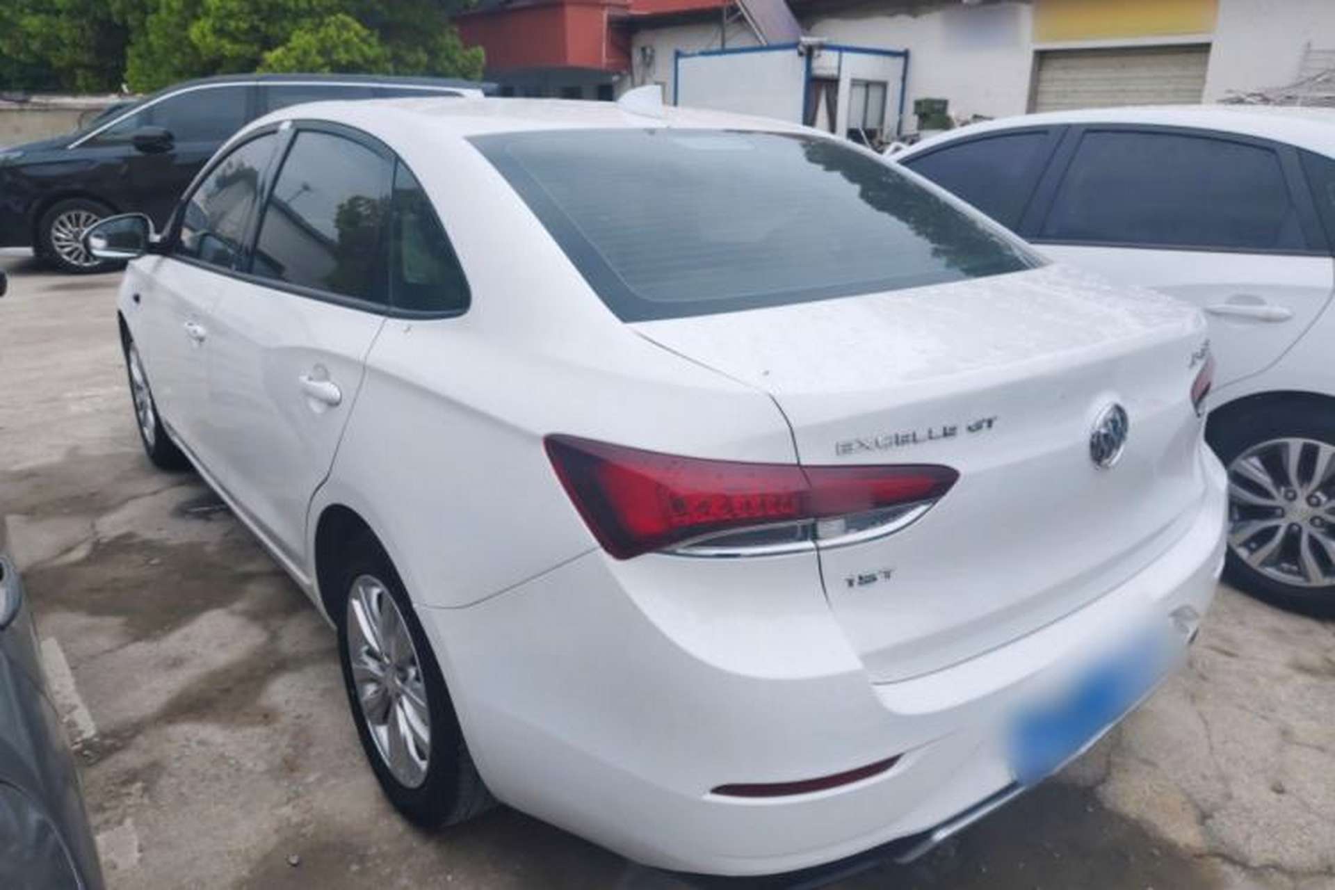 Used Buick GT 2018 15T Dual-Clutch Elite Model China V Standard Exterior 2