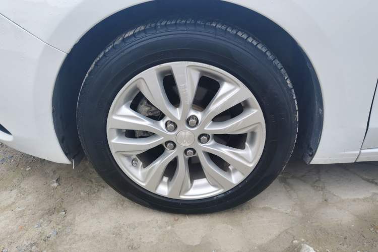 Used Buick GT 2018 15T Dual-Clutch Elite Model China V Standard Exterior 4