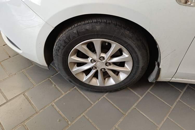 Used Buick GT 2018 15T Manual Entry-Level Version China V Standard Exterior 4
