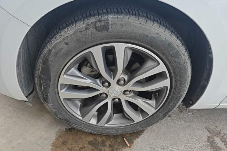 Used Buick GT 2018 18T Automatic Elite Model Exterior 4