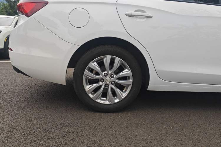 Used Buick GT 2018 15T Dual-Clutch Elite Model China V Standard Exterior 4