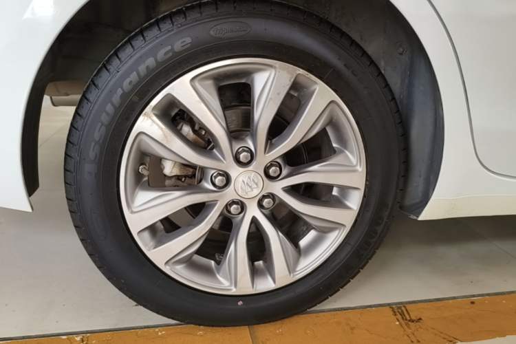 Used Buick GT 2018 18T Automatic Flagship Model Exterior 5
