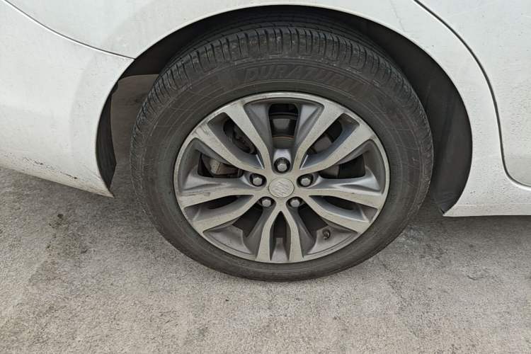 Used Buick GT 2018 18T Automatic Elite Model Exterior 5