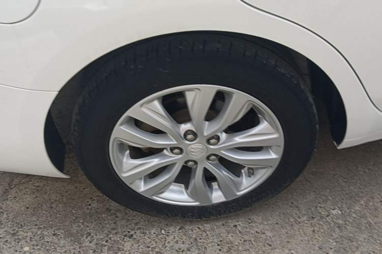 Used Buick GT 2018 15T Dual-Clutch Elite Model China V Standard Exterior 5