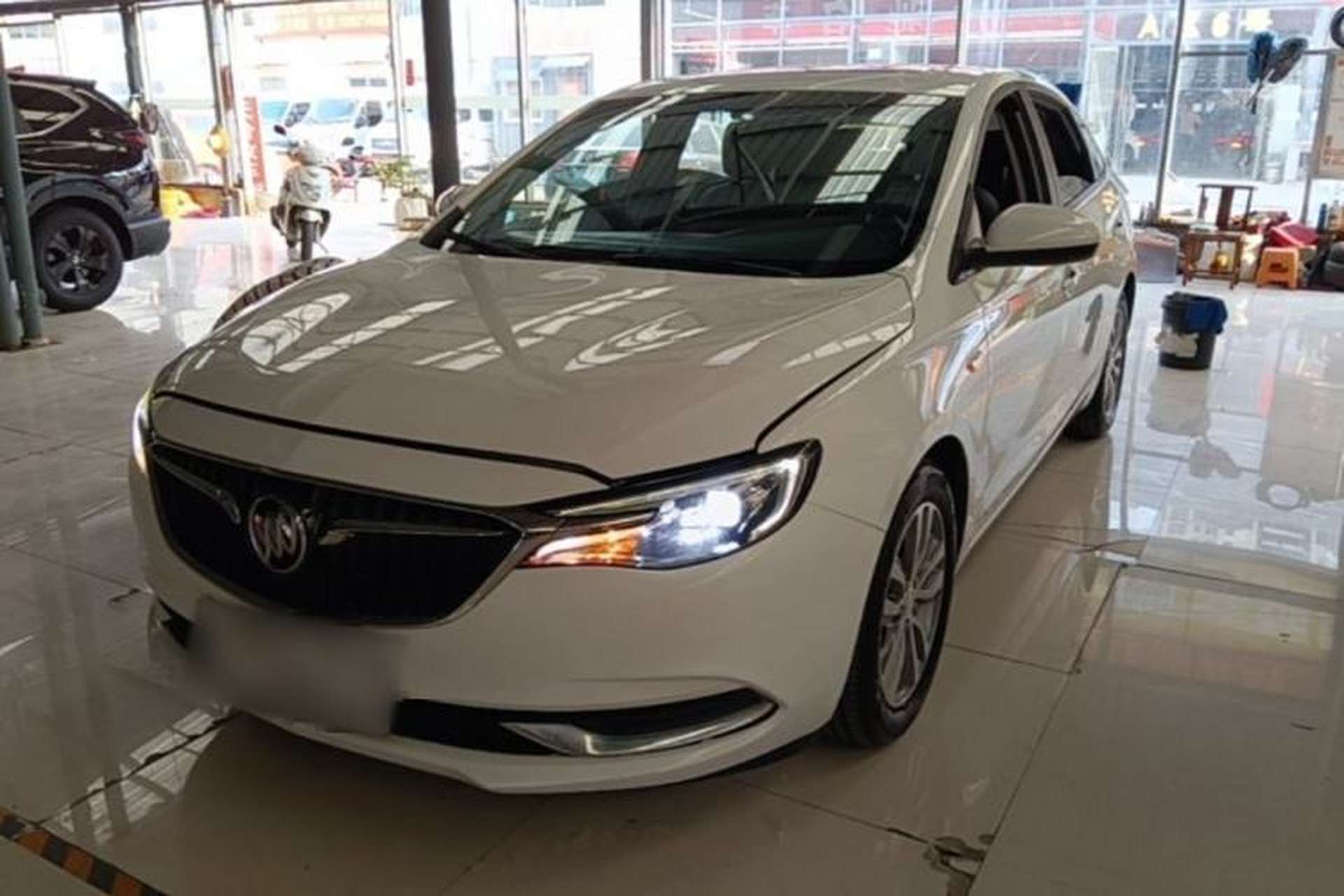 Used Buick GT 2018 18T Automatic Elite Model Front Left 45 Deg