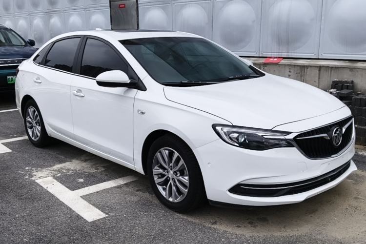 Used Buick GT 2018 18T Automatic Flagship Model Front Right 45 Deg