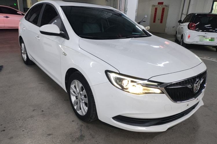 Used Buick GT 2018 15T Manual Elite Version China V Standard Front Right 45 Deg