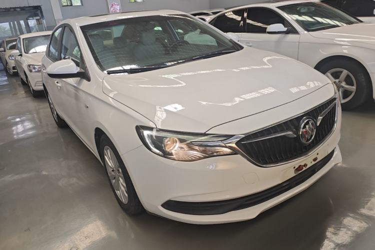 Used Buick GT 2018 15T Manual Elite Version China V Standard Front Right 45 Deg