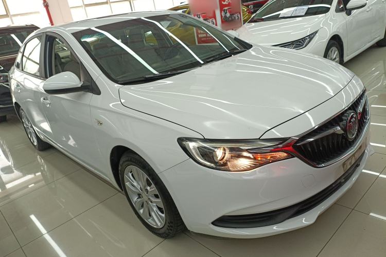 Used Buick GT 2018 15T Dual-Clutch Elite Model China V Standard Front Right 45 Deg