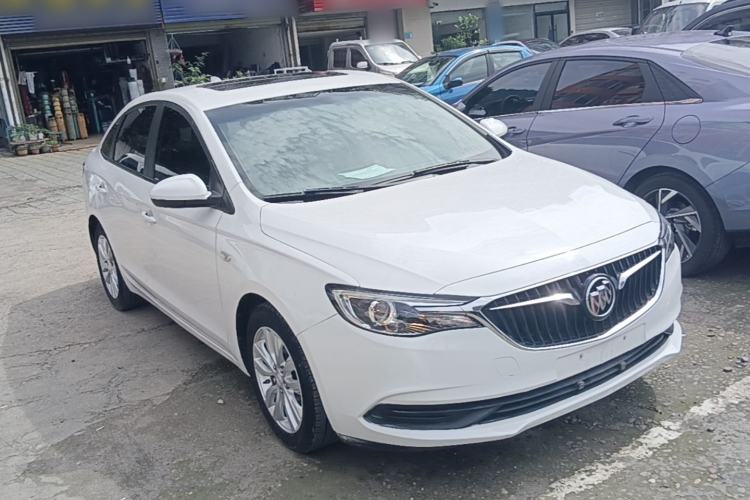 Used Buick GT 2018 15T Dual-Clutch Elite Model China V Standard Front Right 45 Deg