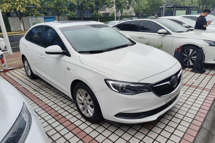 Used Buick GT 2018 15T Dual-Clutch Elite Model China V Standard Front Right 45 Deg