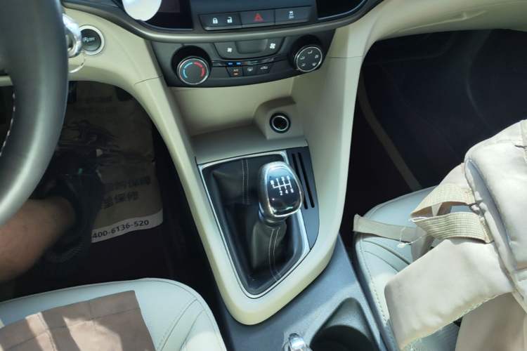 Used Buick GT 2018 15T Manual Elite Version China V Standard Gear Lever