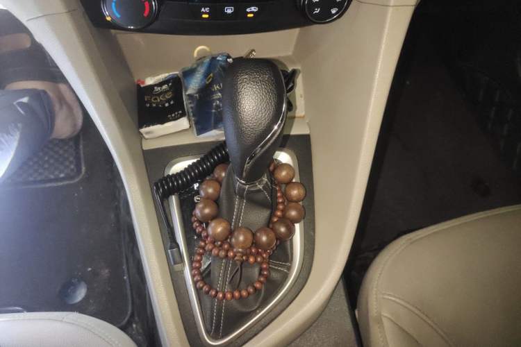 Used Buick GT 2018 15T Dual-Clutch Elite Model China V Standard Gear Lever