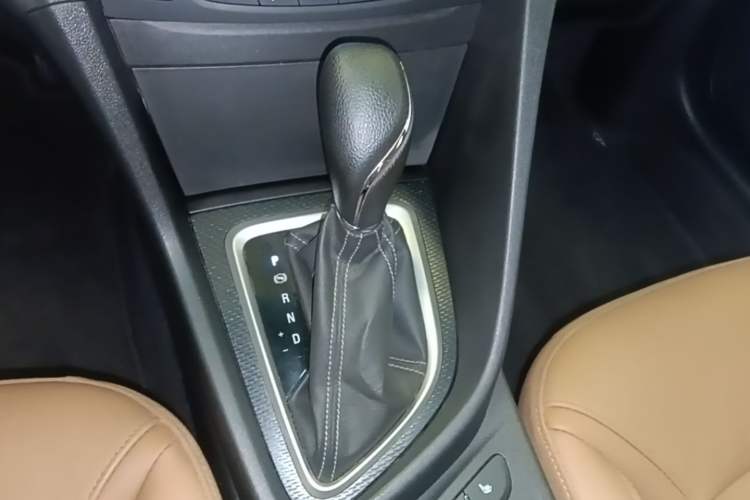 Used Buick GT 2018 18T Automatic Flagship Model Gear Lever