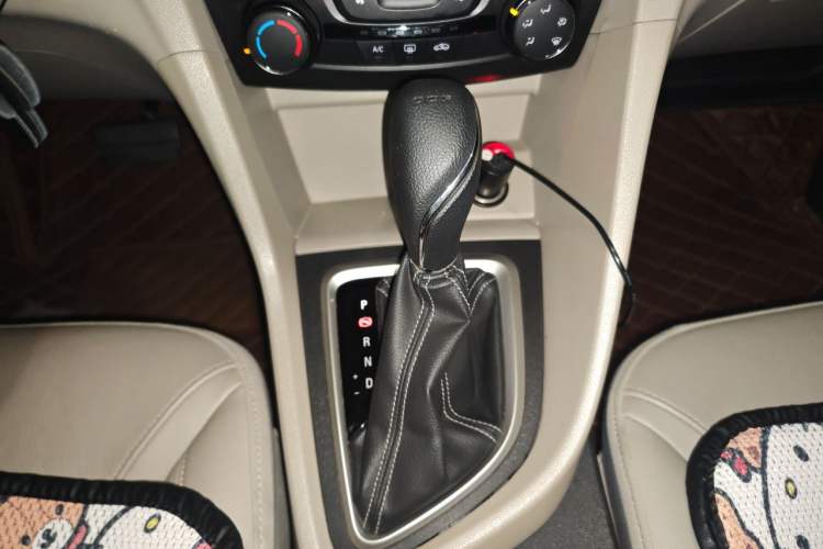 Used Buick GT 2018 15T Dual-Clutch Elite Model China V Standard Gear Lever