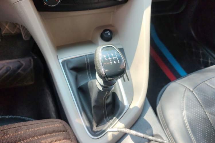 Used Buick GT 2018 15T Manual Entry-Level Version China V Standard Gear Lever