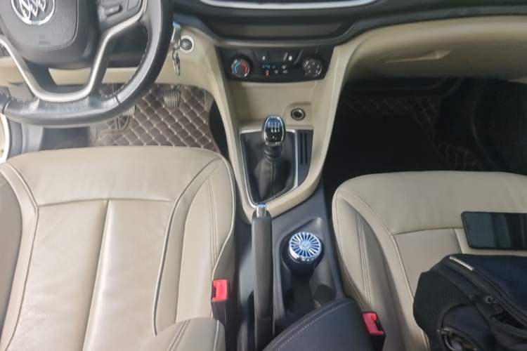 Used Buick GT 2018 15T Manual Elite Version China V Standard Gear Lever