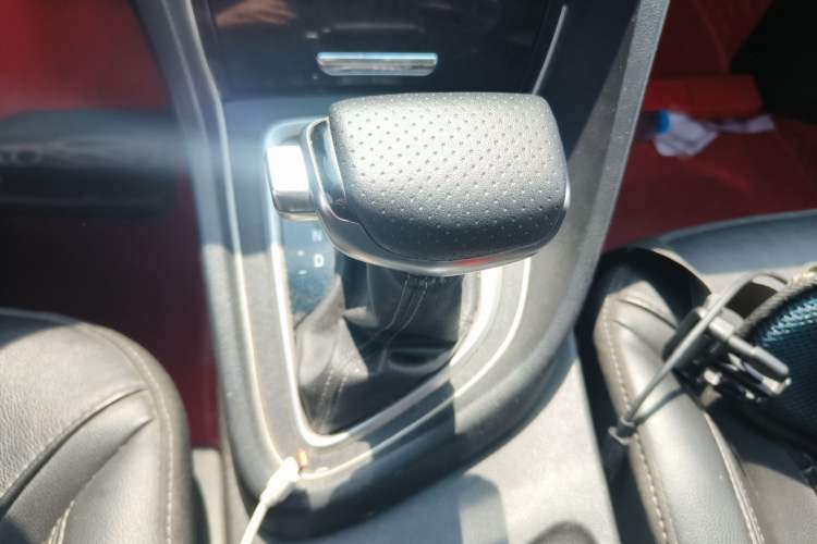Used Buick GT 2018 18T Automatic Elite Model Gear Lever
