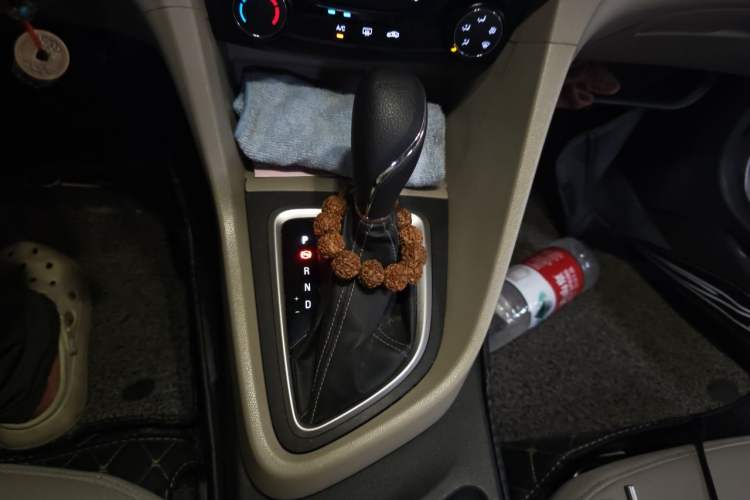 Used Buick GT 2018 15T Dual-Clutch Elite Model China V Standard Gear Lever