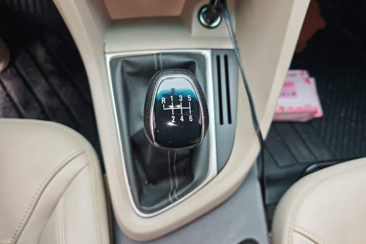 Used Buick GT 2018 15T Manual Elite Version China V Standard Gear Lever