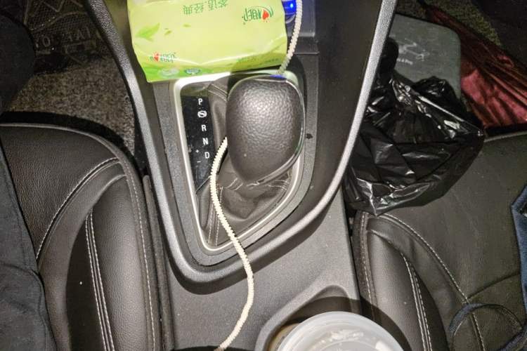 Used Buick GT 2018 18T Automatic Elite Model Gear Lever