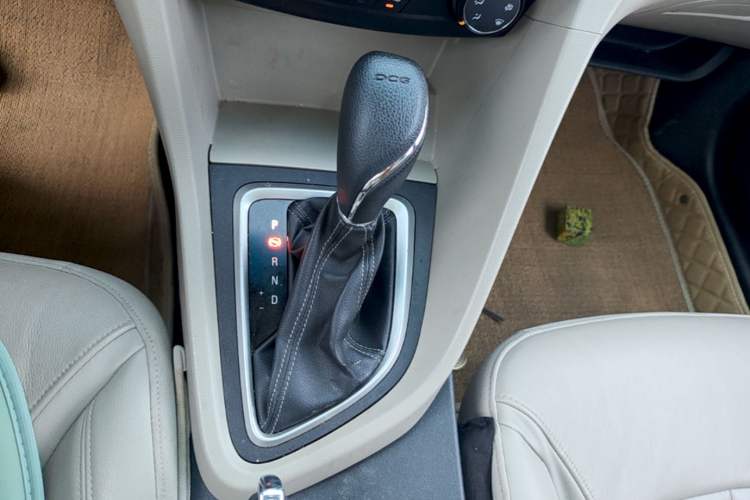 Used Buick GT 2018 15T Dual-Clutch Elite Model China V Standard Gear Lever