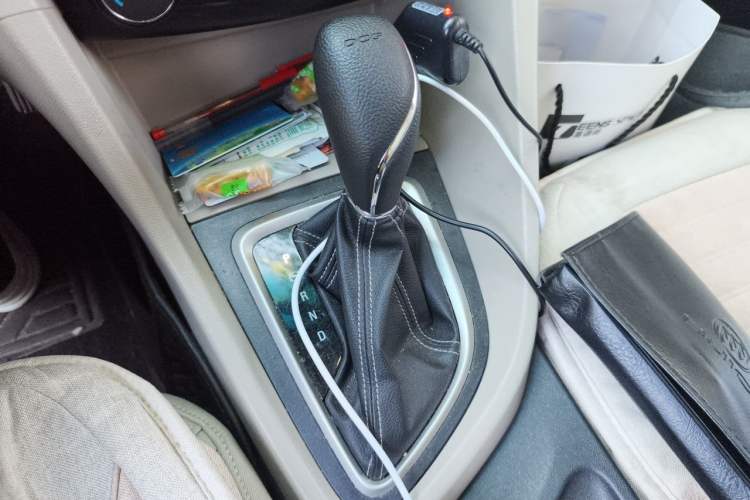 Used Buick GT 2018 15T Dual-Clutch Elite Model China V Standard Gear Lever