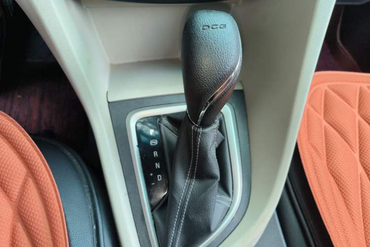 Used Buick GT 2018 15T Dual-Clutch Elite Model China V Standard Gear Lever