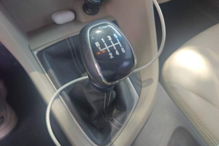 Used Buick GT 2018 15T Manual Entry-Level Version China V Standard Gear Lever